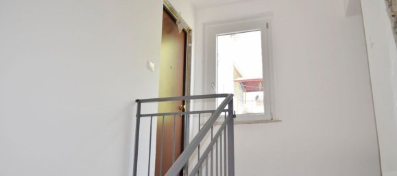 3-salle Appartement à Gorizia, Italy No. 122319 15