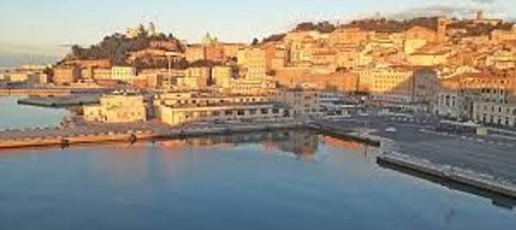 5 غرف نوم منزل في Ancona, Italy رقم 350741 3