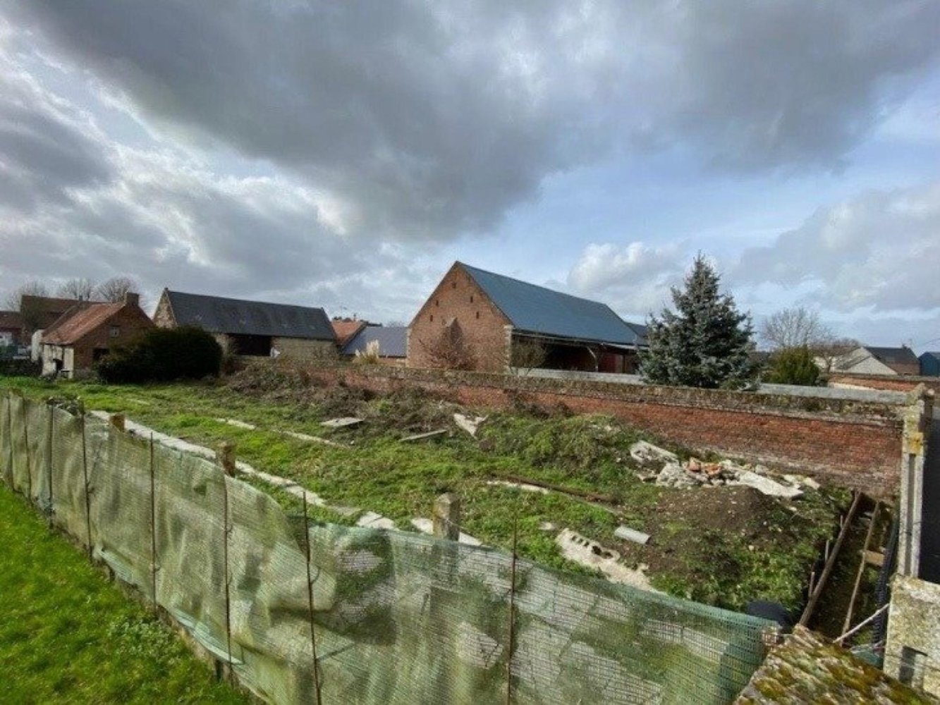 Terrain à Rieux-en-Cambrésis, France 700m² No. 61776