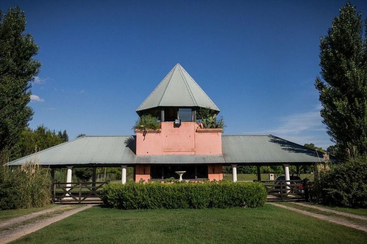  قطعة أرض في Lujan, Argentina رقم 35766