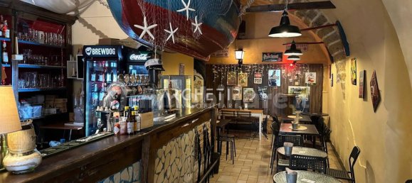 Коммерческая недвижимость с 2 комнатами в Бари, Италия № 329972 6