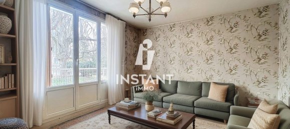 2 bedrooms Apartment in Creteil, France No. 124133 2