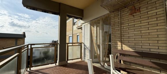 Квартира с 4 комнатами в Анцио, Италия № 125364 15