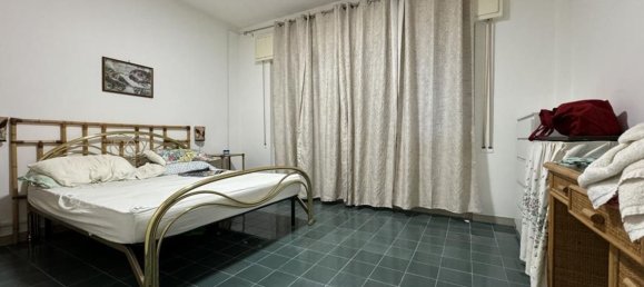 Квартира с 4 комнатами в Анцио, Италия № 125364 9