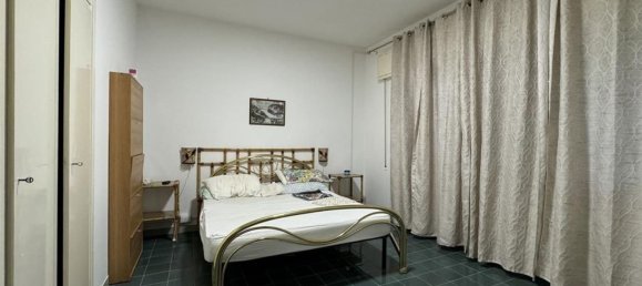 Квартира с 4 комнатами в Анцио, Италия № 125364 11