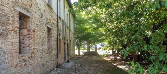 Дом с 11 комнатами в Форлимпополи, Италия № 133440 4