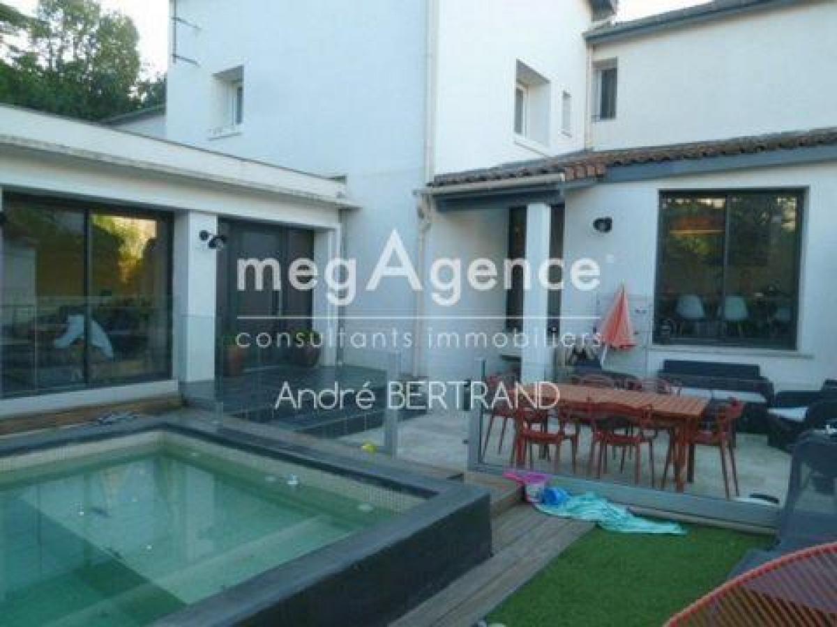 4 bedrooms House in Beziers, France No. 26119