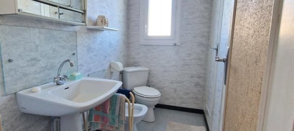 3 bedrooms House in Sainte-Genevieve-des-Bois, France No. 119777 9