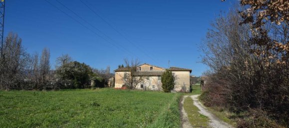 Дом с 16 комнатами в Сполето, Италия № 196510 30