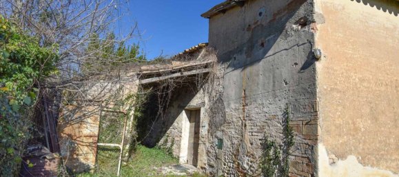 Дом с 16 комнатами в Сполето, Италия № 196510 32