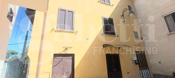 4 rooms Apartment in Bastia Umbra, Italy No. 290075 3
