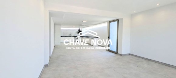 4 bedrooms House in Argoncilhe, Portugal No. 80453 9