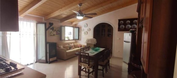 8 rooms House in San Nicandro Garganico, Italy No. 145462 3