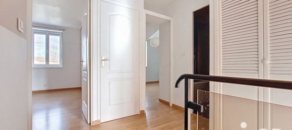 4 chambres Maison de ville à Attignat, France No. 315611 5