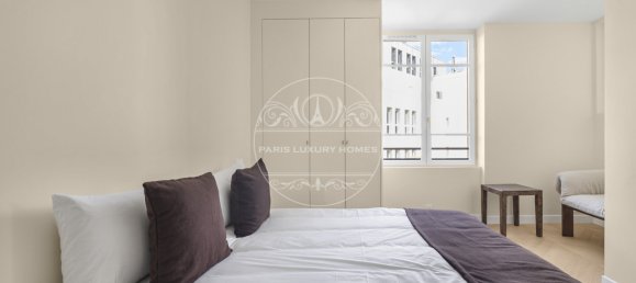 Studio in Paris, France No. 334732 5