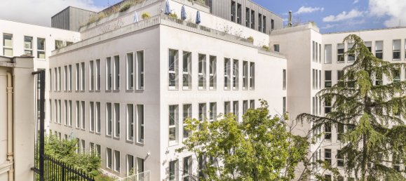 Studio in Paris, France No. 334732 9