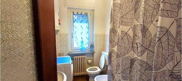 4-salle Appartement à Pont Saint Martin, Italy No. 35920 11