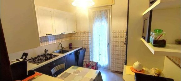 4-salle Appartement à Pont Saint Martin, Italy No. 35920 6