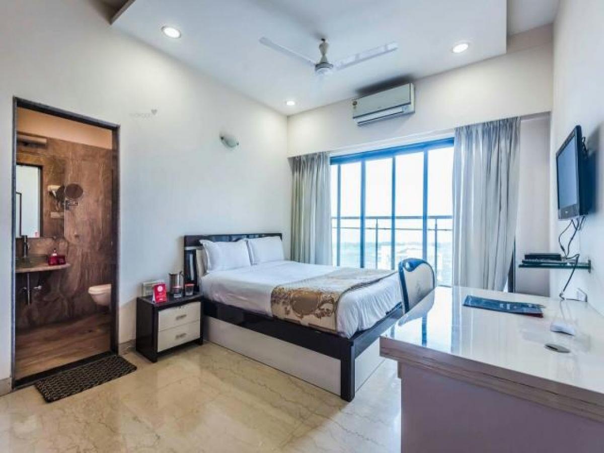 3 bedrooms House in Mumbai, India No. 1065