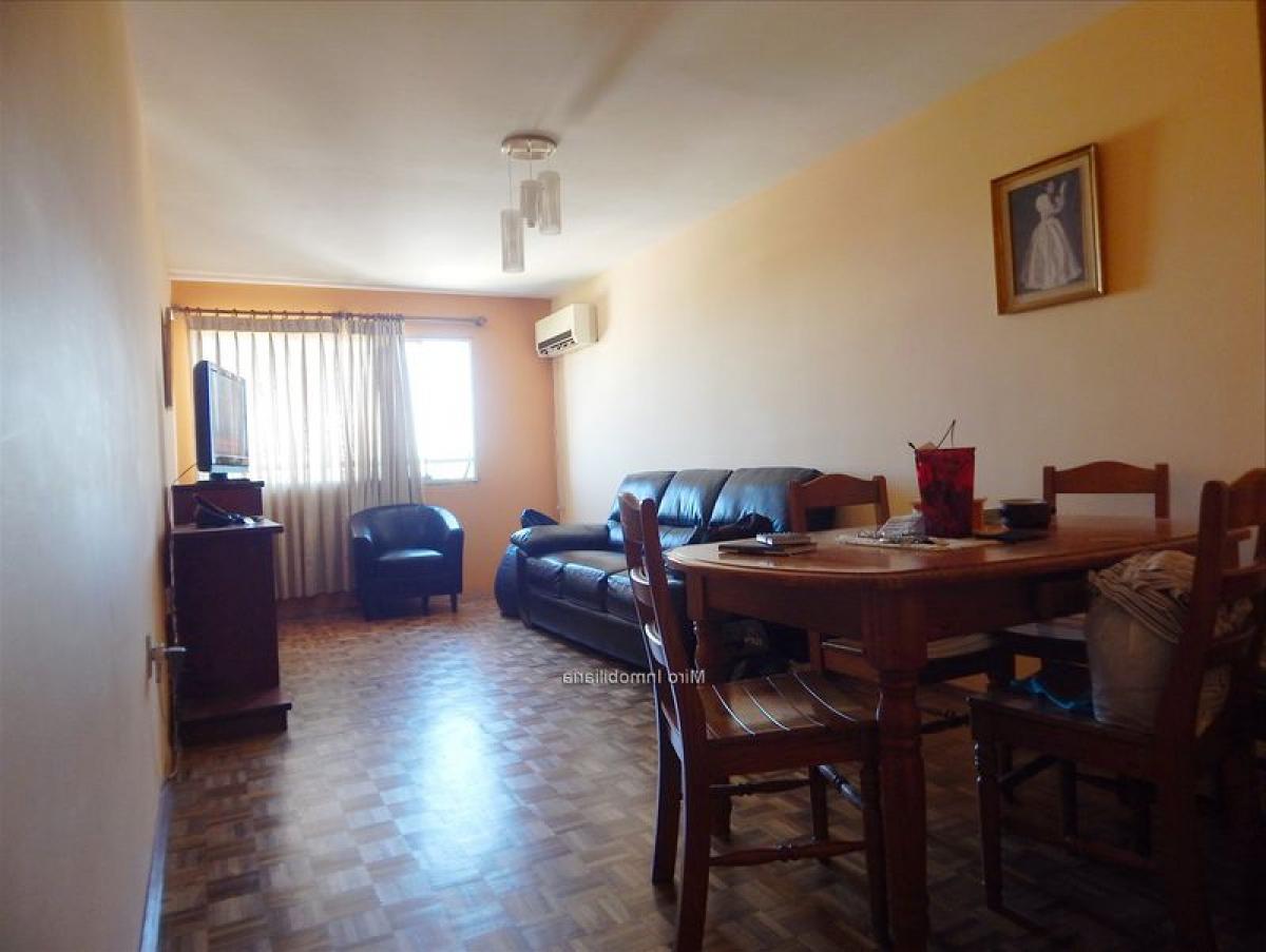 Apartamento de 2 dormitorios en Montevideo, Uruguay No. 11814