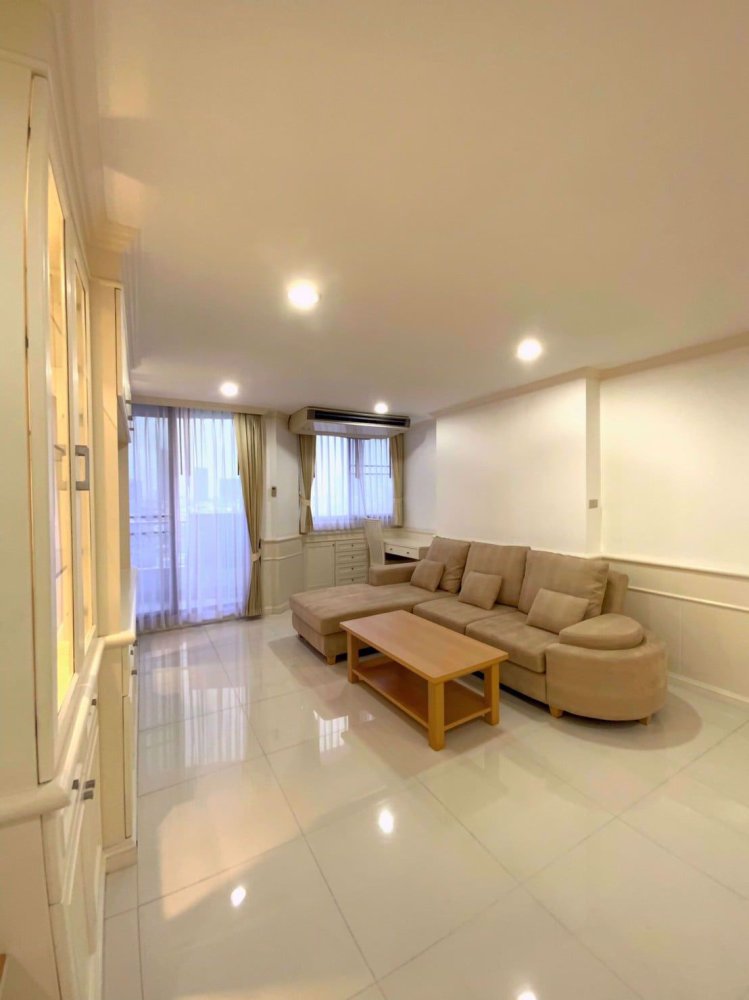 2 bedrooms Condo in Watthana, Thailand No. 9548