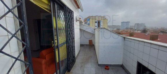 Apartamento de 3 dormitorios en Costa da Caparica, Portugal No. 30478 30
