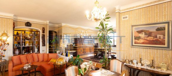 Villa de 3 dormitorios en Merate, Italy No. 235196 21