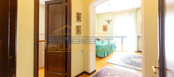 Villa de 3 dormitorios en Merate, Italy No. 235196 14