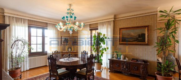 Villa de 3 dormitorios en Merate, Italy No. 235196 24