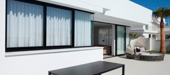 3 bedrooms Villa in La Marina, Spain No. 8684 18