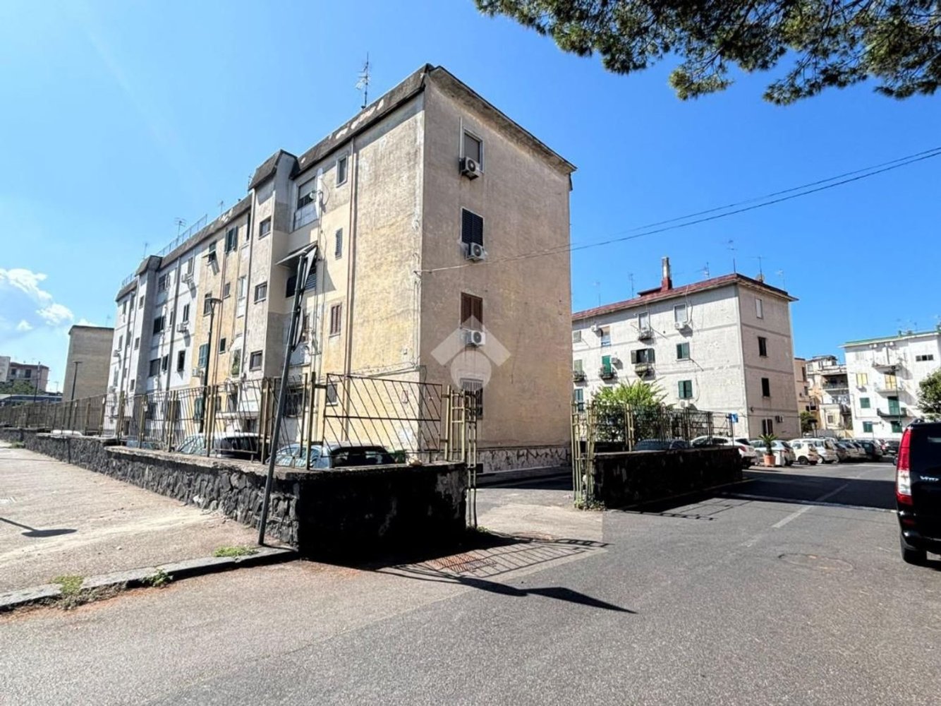 4-salle Appartement à Naples, Italy No. 275434