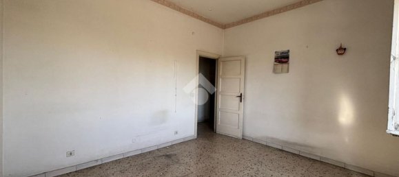4-salle Appartement à Naples, Italy No. 275434 12