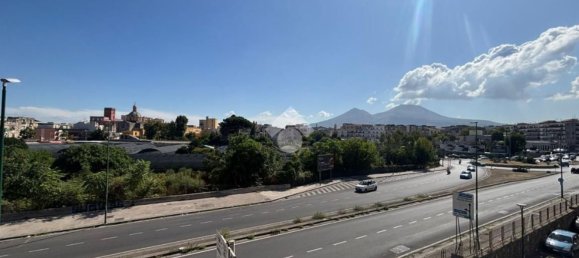 4-salle Appartement à Naples, Italy No. 275434 3