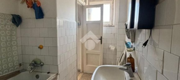 4-salle Appartement à Naples, Italy No. 275434 7