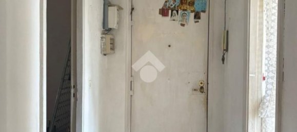 4-salle Appartement à Naples, Italy No. 275434 6