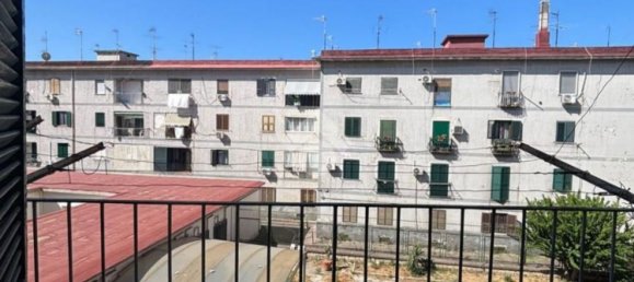 4-salle Appartement à Naples, Italy No. 275434 4