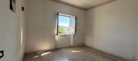 4-salle Appartement à Naples, Italy No. 275434 17