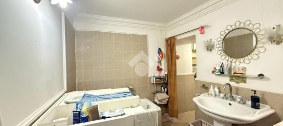 2 bedrooms Apartment in Naples, Italy No. 358701 11