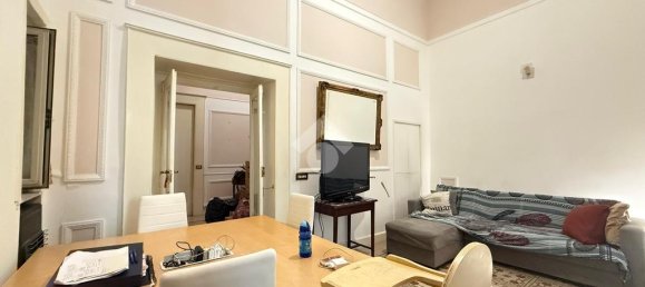 2 bedrooms Apartment in Naples, Italy No. 358701 4