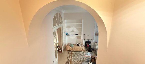 2 bedrooms Apartment in Naples, Italy No. 358701 3