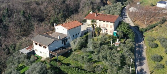 5 bedrooms Villa in Pianezze, Italy No. 131077 2