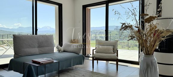 4 bedrooms House in Hauteville-sur-Fier, France No. 300927 3