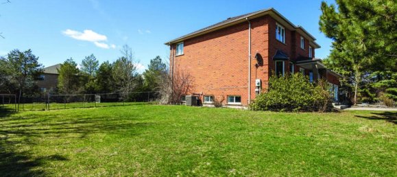 3 bedrooms House in Oakville, Canada No. 854 2