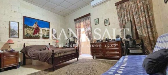 Таунхаус с 3 спальнями в Биргу, Мальта № 1074 3