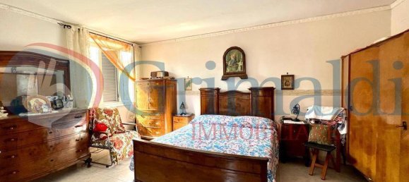 Casa de 2 dormitorios en Pozzuoli, Italy No. 120503 8