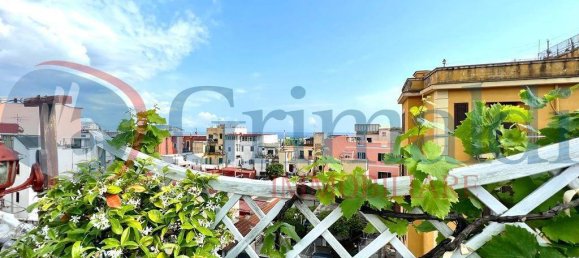 Casa de 2 dormitorios en Pozzuoli, Italy No. 120503 3