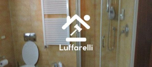 Casa de 15 divisões em Monza, Italy N.º 5290 3