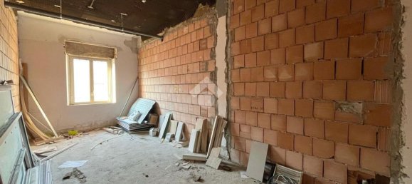 2 bedrooms Apartment in Cosenza, Italy No. 358552 4