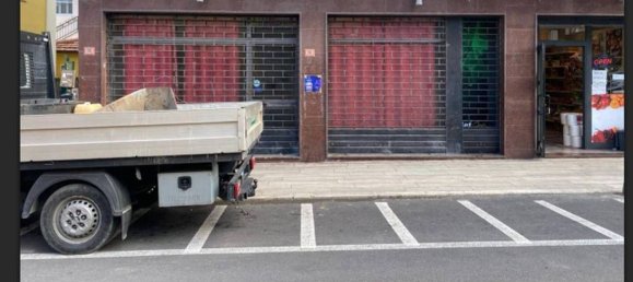 85m² Commercial property in Alba Adriatica, Italy No. 300695 6