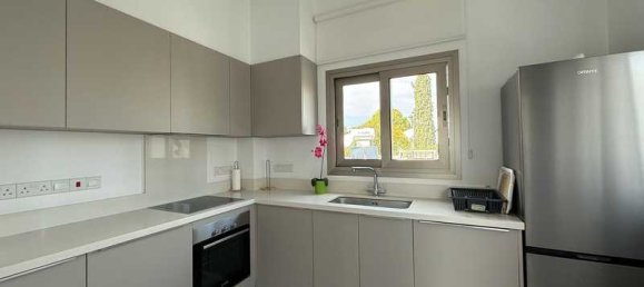 2 bedrooms Apartment in Germasogeia, Cyprus No. 81486 3